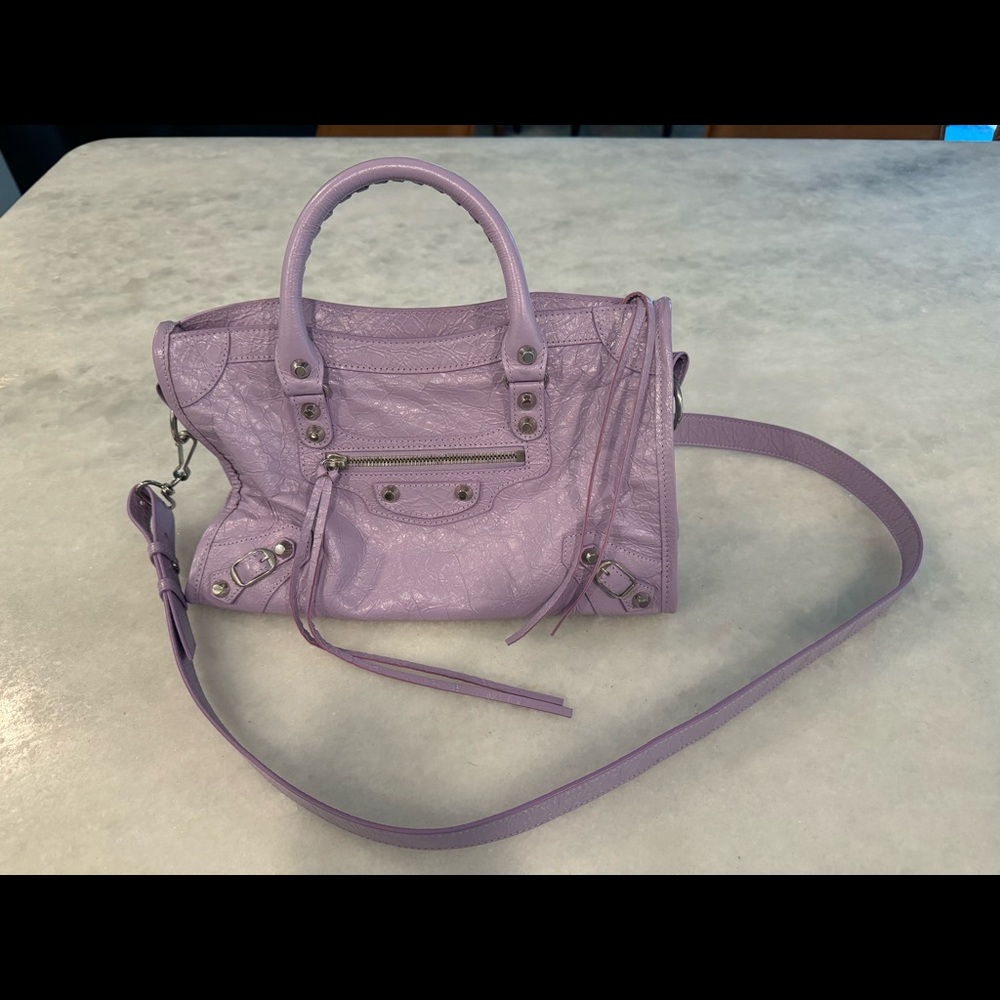 AUTHENTIC BALENCIAGA CRUSH SMALL TOTE BAG. LIKE BRAND NEW. EXCELLENT CONDITION.